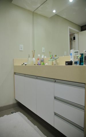 Apartamento à venda com 135m², 3 quartos e 3 vagasSuíte 1 Banheiro 