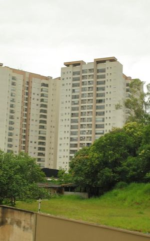 Apartamento à venda com 135m², 3 quartos e 3 vagasSala - Varanda  - Vista 