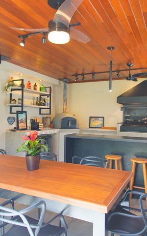 Casa de condomínio à venda com 360m², 3 quartos e 6 vagasEspaço Gourmet