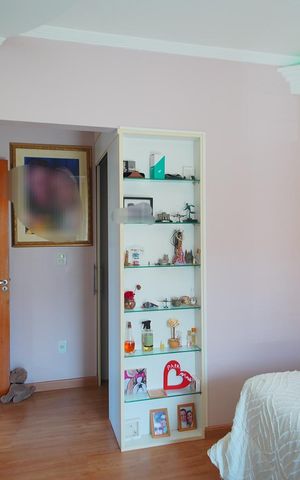 Casa de condomínio à venda com 360m², 3 quartos e 6 vagasSuíte