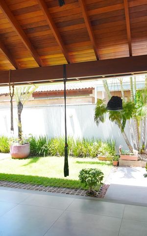Casa de condomínio à venda com 360m², 3 quartos e 6 vagasSala de Estar 2 - Vista