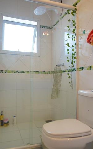 Casa de condomínio à venda com 360m², 3 quartos e 6 vagasBanheiro Corredor