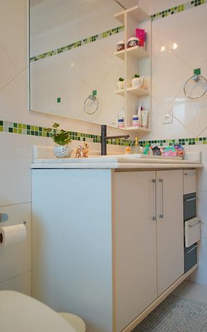 Casa de condomínio à venda com 360m², 3 quartos e 6 vagasBanheiro Corredor