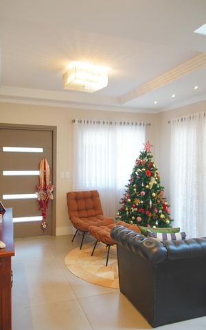 Casa de condomínio à venda com 360m², 3 quartos e 6 vagasSala de Estar 1