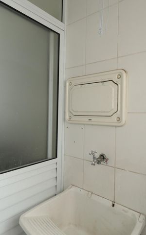Apartamento à venda com 65m², 3 quartos e 1 vagaÁrea de Serviço
