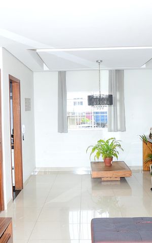 Casa à venda com 360m², 3 quartos e 1 vagaSala