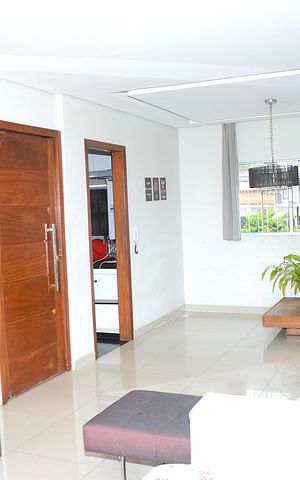 Casa à venda com 360m², 3 quartos e 1 vagaSala