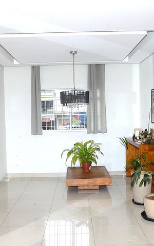 Casa à venda com 360m², 3 quartos e 1 vagaSala