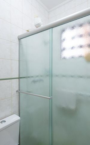 Casa à venda com 245m², 4 quartos e 4 vagas Casa à venda com 245m², 4 quartos e 4 vagasBanheiro da Suíte 2