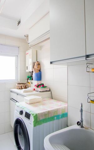 Apartamento à venda com 115m², 3 quartos e 2 vagas Apartamento à venda com 115m², 3 quartos e 2 vagasÁrea de serviço