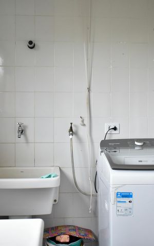 Apartamento à venda com 140m², 4 quartos e 2 vagas Apartamento à venda com 140m², 4 quartos e 2 vagasÁrea de Serviço