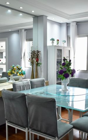 Apartamento à venda com 140m², 4 quartos e 2 vagas Apartamento à venda com 140m², 4 quartos e 2 vagasSala