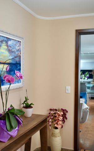 Apartamento à venda com 140m², 4 quartos e 2 vagas Apartamento à venda com 140m², 4 quartos e 2 vagasEntrada (Hall ap)