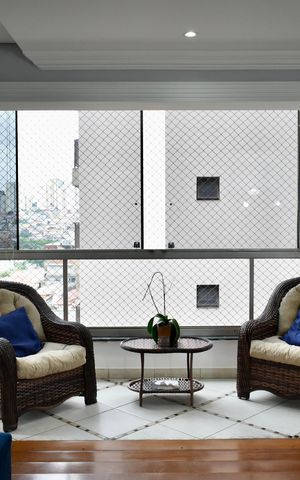 Apartamento à venda com 140m², 4 quartos e 2 vagas Apartamento à venda com 140m², 4 quartos e 2 vagasSala