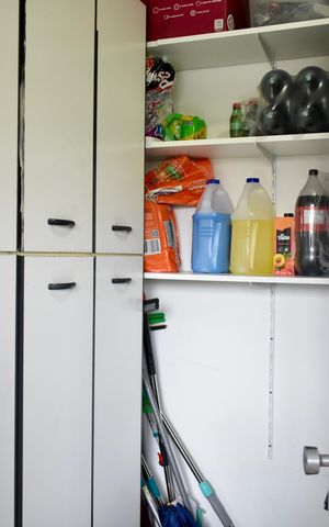 Apartamento à venda com 140m², 4 quartos e 2 vagas Apartamento à venda com 140m², 4 quartos e 2 vagasDespensa