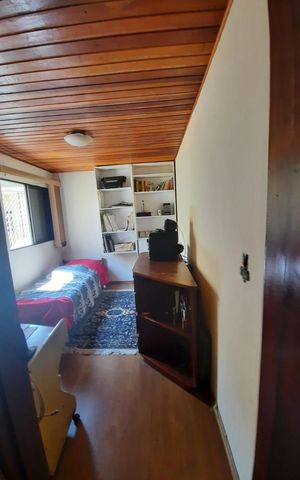 Casa à venda com 170m², 4 quartos e 2 vagas Casa à venda com 170m², 4 quartos e 2 vagasFoto 01