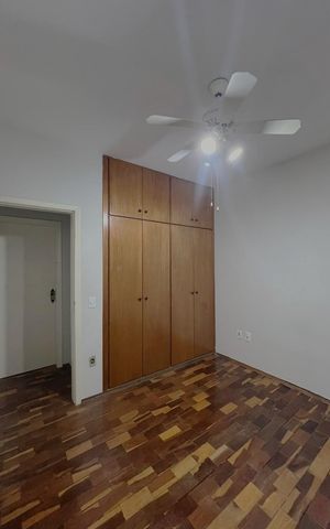 Casa à venda com 268m², 5 quartos e 4 vagas Casa à venda com 268m², 5 quartos e 4 vagasQuarto 4 - Suíte