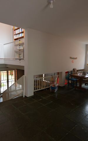 Casa à venda com 268m², 5 quartos e 4 vagasSala