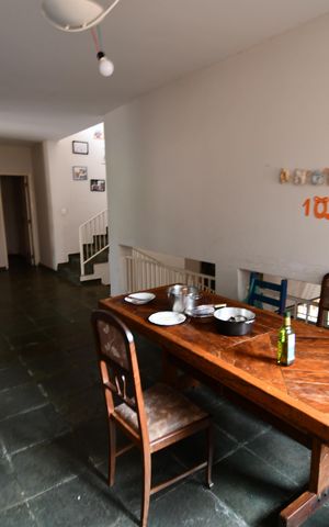 Casa à venda com 268m², 5 quartos e 4 vagasSala