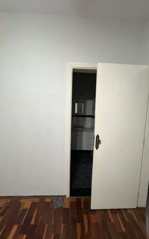 Casa à venda com 268m², 5 quartos e 4 vagas Casa à venda com 268m², 5 quartos e 4 vagasQuarto 4 - Suíte