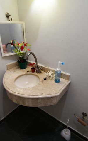 Casa à venda com 268m², 5 quartos e 4 vagasLavabo