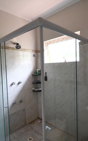 Casa à venda com 268m², 5 quartos e 4 vagasBanheiro  Suíte