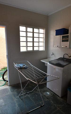 Casa à venda com 268m², 5 quartos e 4 vagasÁrea de Serviço