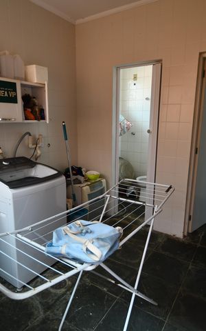 Casa à venda com 268m², 5 quartos e 4 vagasÁrea de Serviço