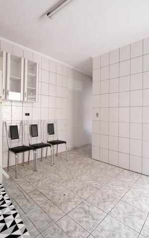Casa à venda com 250m², 6 quartos e 4 vagasCozinha
