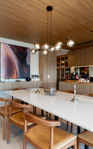 Apartamento à venda com 178m², 3 quartos e 2 vagas Apartamento à venda com 178m², 3 quartos e 2 vagasSala