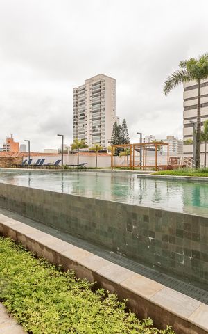 Apartamento à venda com 178m², 3 quartos e 2 vagas Apartamento à venda com 178m², 3 quartos e 2 vagasPiscina