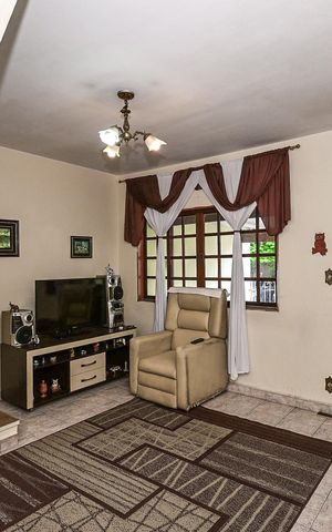 Casa à venda com 100m², 2 quartos e 1 vagaSala
