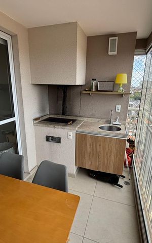 Apartamento à venda com 63m², 2 quartos e 1 vaga Apartamento à venda com 63m², 2 quartos e 1 vagaVaranda