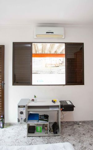 Casa para alugar com 250m², 5 quartos e 1 vagaQuarto 2 Casa 1