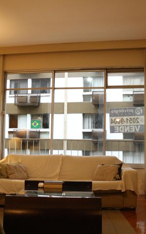 Apartamento à venda com 150m², 3 quartos e 1 vagaSala