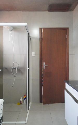 Casa à venda com 200m², 3 quartos e 1 vagaBanheiro 1