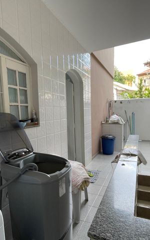 Casa à venda com 190m², 3 quartos e 4 vagas