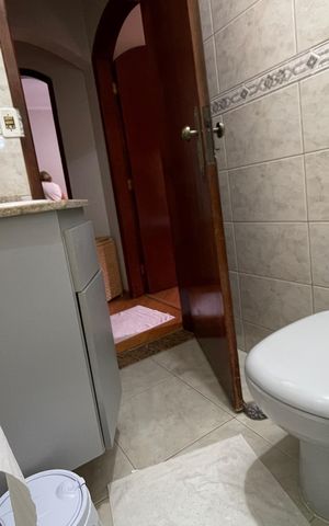 Casa à venda com 190m², 3 quartos e 4 vagas