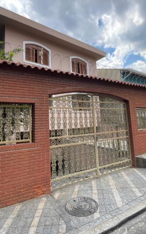 Casa à venda com 190m², 3 quartos e 4 vagas