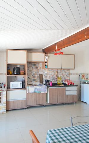 Casa à venda com 94m², 3 quartos e 2 vagasCozinha