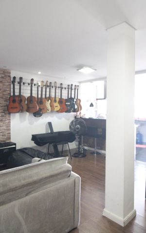 Casa à venda com 165m², 3 quartos e 2 vagasCasa 2 / sala