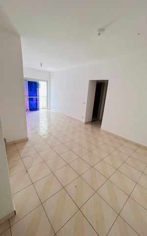 Apartamento à venda com 77m², 2 quartos e 1 vaga Apartamento à venda com 77m², 2 quartos e 1 vagaSala