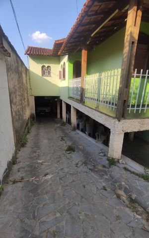 Casa à venda com 312m², 5 quartos e 4 vagas
