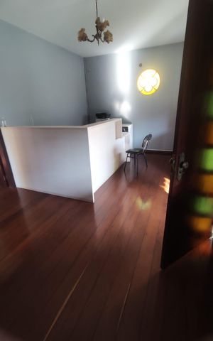 Casa à venda com 312m², 5 quartos e 4 vagas