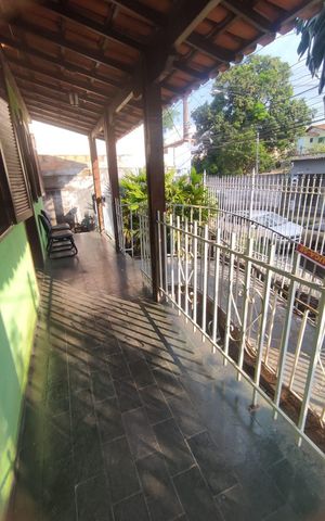 Casa à venda com 312m², 5 quartos e 4 vagas