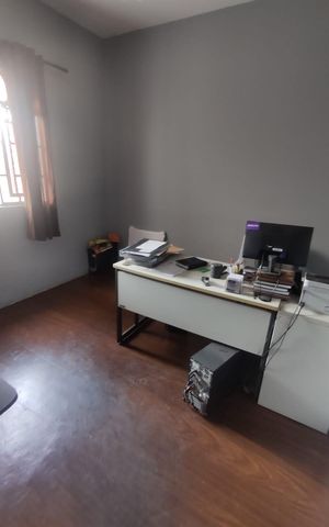 Casa à venda com 312m², 5 quartos e 4 vagas