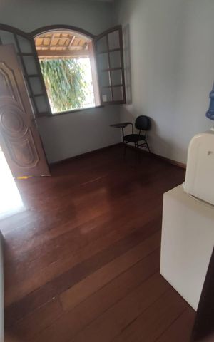 Casa à venda com 312m², 5 quartos e 4 vagas