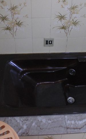 Casa à venda com 240m², 4 quartos e 4 vagasBanheiro da suíte 1