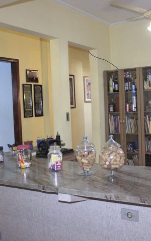 Casa à venda com 240m², 4 quartos e 4 vagasSala