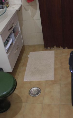 Casa à venda com 240m², 4 quartos e 4 vagasBanheiro da suíte 2